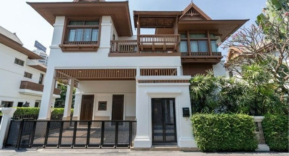 Villa en alquiler de 4 habitaciones en Yan Nawa, Bangkok
