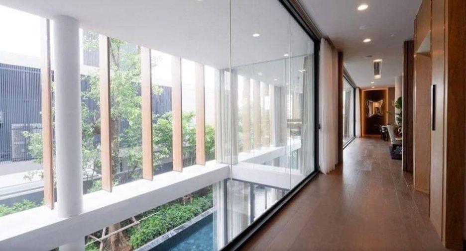 Haus zum Kauf mit 5 Zimmer in Huai Khwang, Bangkok
