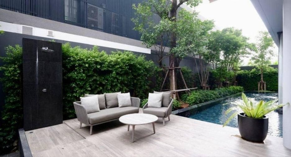 Haus zum Kauf mit 5 Zimmer in Huai Khwang, Bangkok