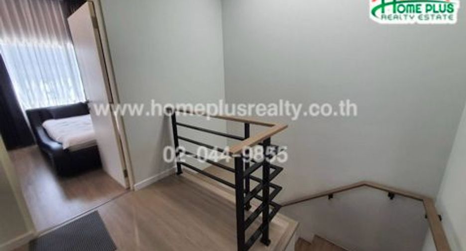 For sale 4 bedrooms townhouse in Mueang Pathum Thani, Pathum Thani