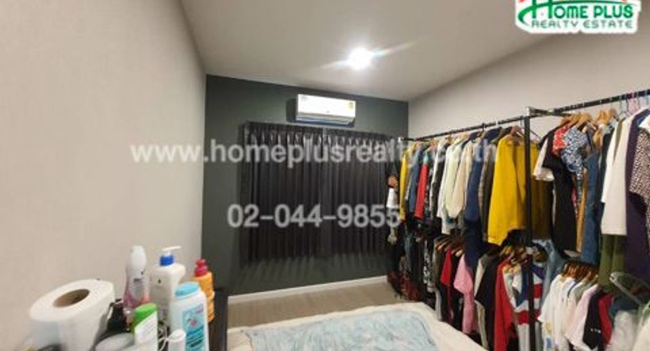 For sale 4 bedrooms townhouse in Mueang Pathum Thani, Pathum Thani