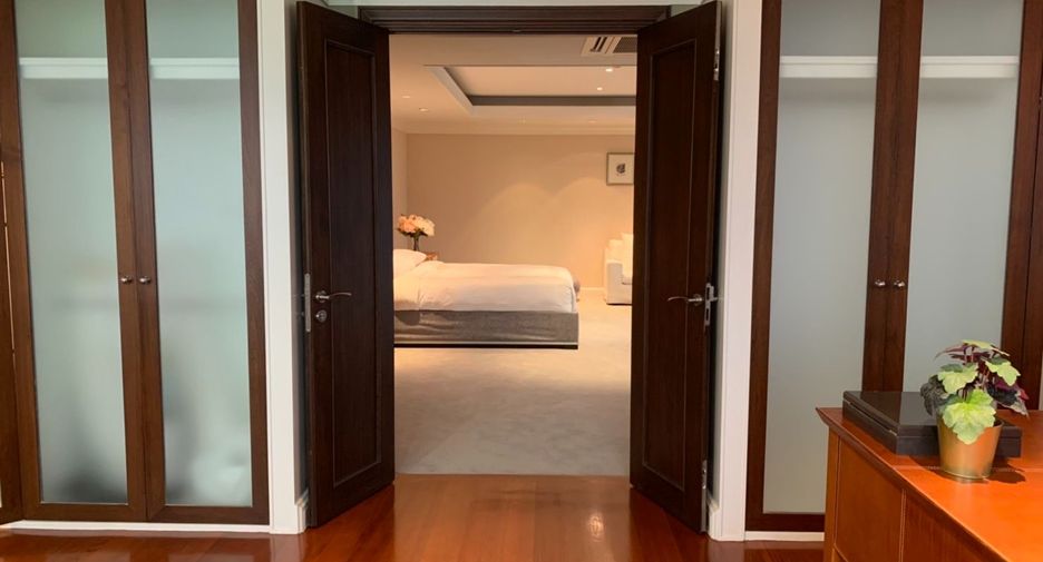 À vendre 4 chambres condo à Khlong Toei, Bangkok