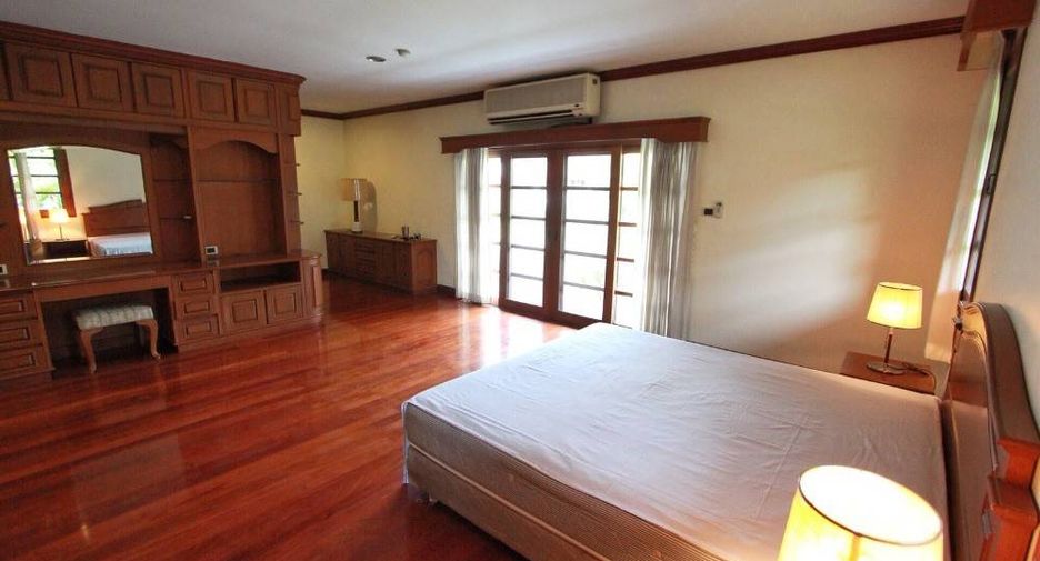 Аренда 4 спальни дом в Bang Phli, Самутпракан