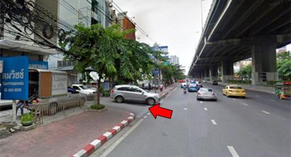 For sale 3 bedrooms apartment in Bangkok Noi, Bangkok