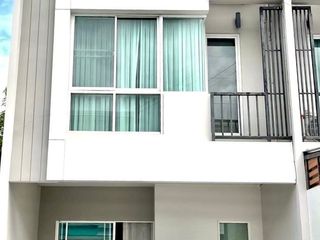 For sale 2 bedrooms townhouse in Bang Khae, Bangkok