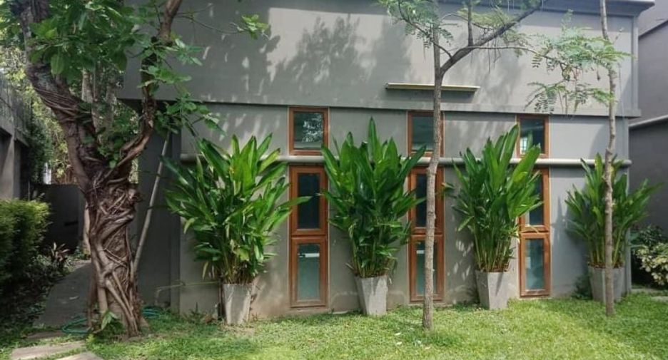 For rent and for sale 4 bed villa in Mueang Chiang Mai, Chiang Mai