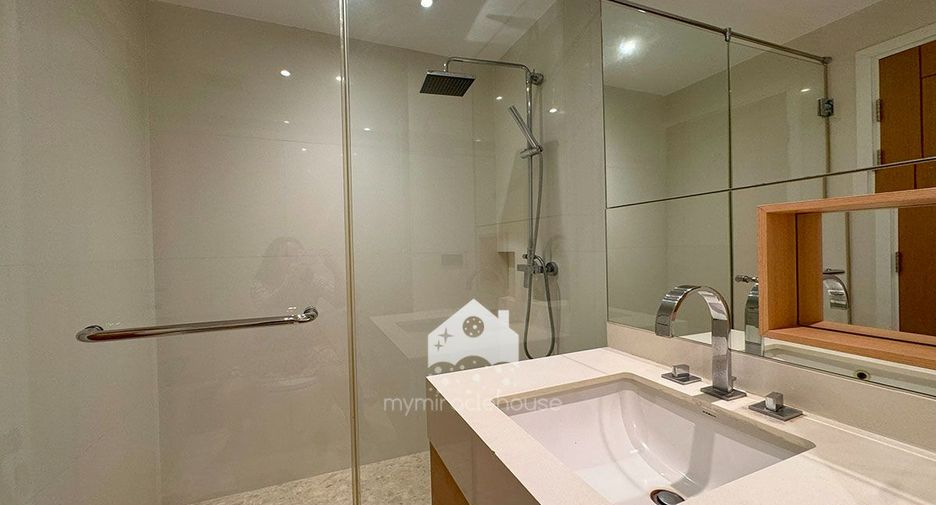 For sale 1 bed condo in Watthana, Bangkok