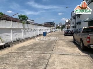 For sale 3 bedrooms townhouse in Huai Khwang, Bangkok