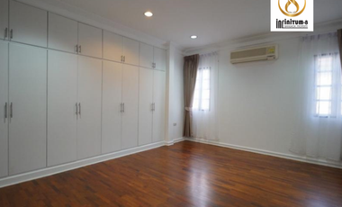 Casa en alquiler de 5 habitaciones en Mueang Samut Prakan, Samut Prakan
