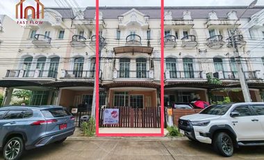 For sale 3 ベッドルーム townhouse in Prawet, Bangkok