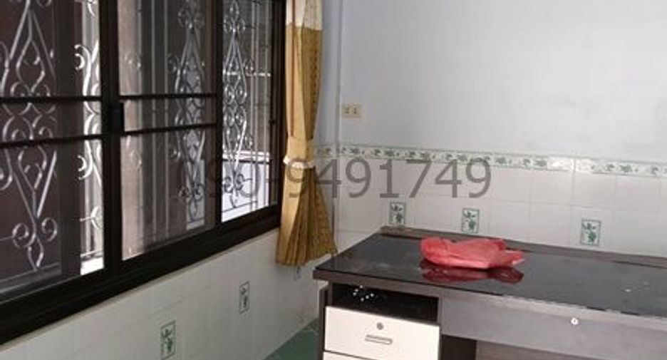 出租 4 卧室 独立屋 在 Bang Khae, 曼谷