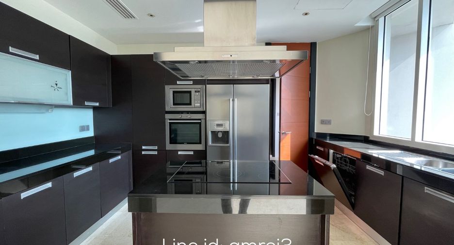 For rent and for sale 3 bedrooms condo in Sathon, Bangkok