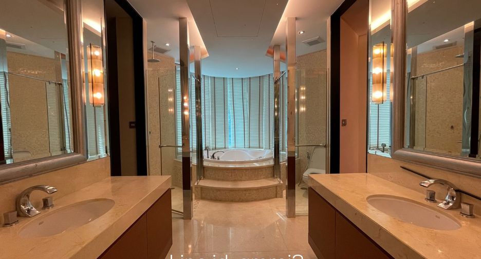 For rent and for sale 3 bedrooms condo in Sathon, Bangkok