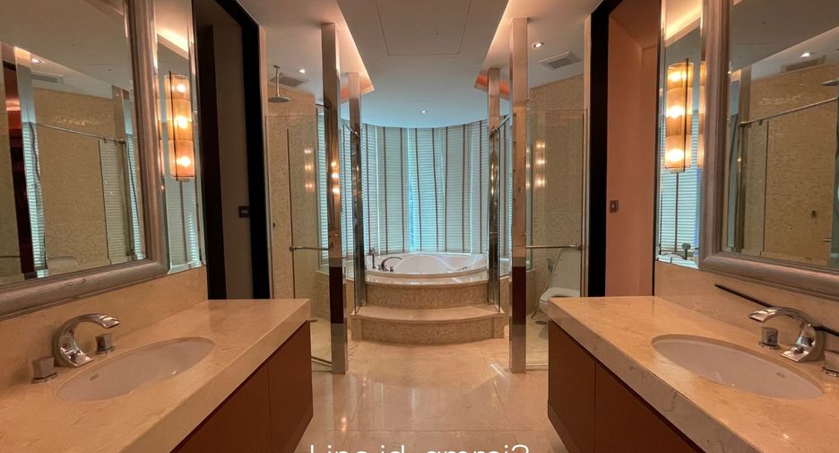 For rent and for sale 3 bedrooms condo in Sathon, Bangkok