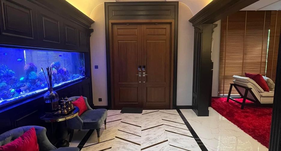 For sale 5 bedrooms house in Khan Na Yao, Bangkok