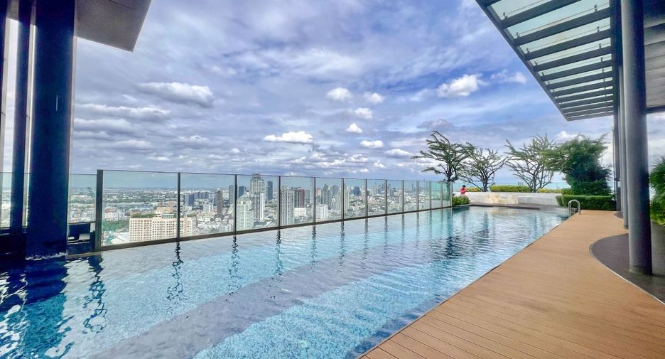 For sale 2 bed condo in Khlong Toei, Bangkok