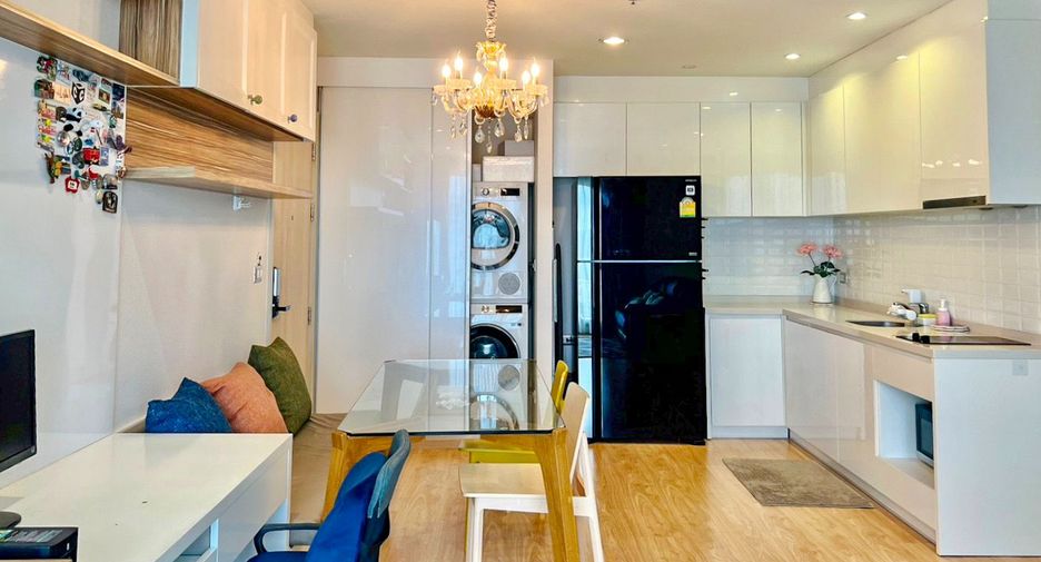 For sale 2 bed condo in Khlong Toei, Bangkok