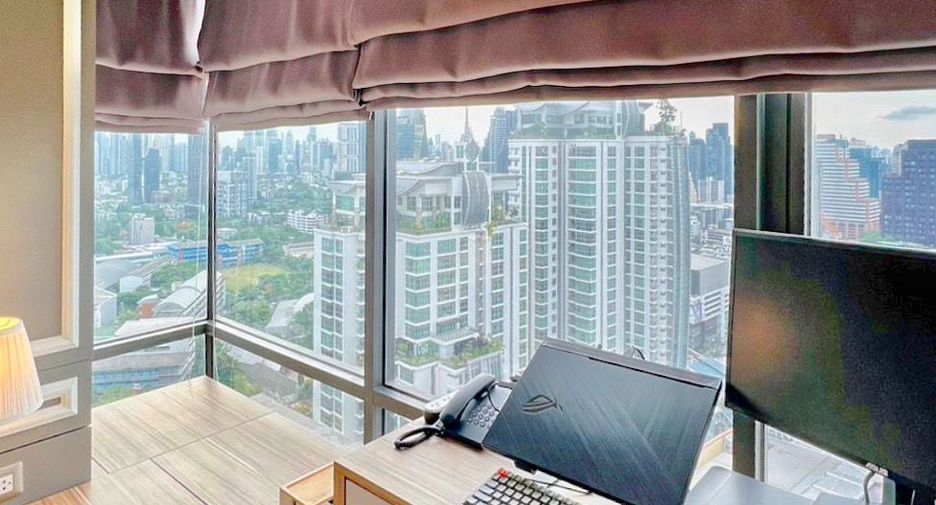 For sale 2 bed condo in Khlong Toei, Bangkok
