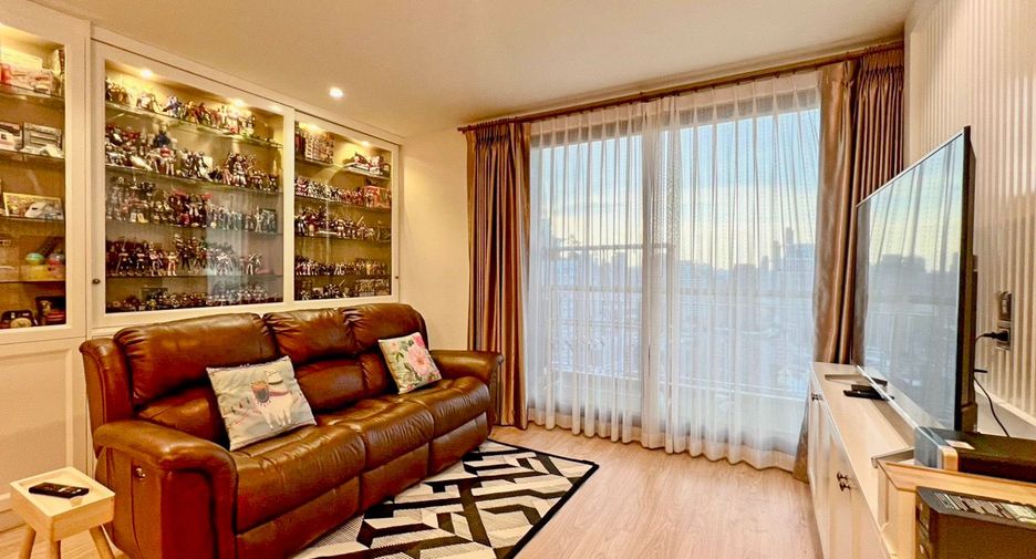 For sale 2 bed condo in Khlong Toei, Bangkok