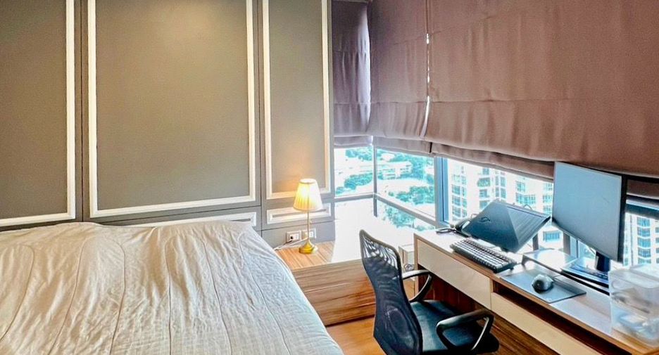For sale 2 bed condo in Khlong Toei, Bangkok