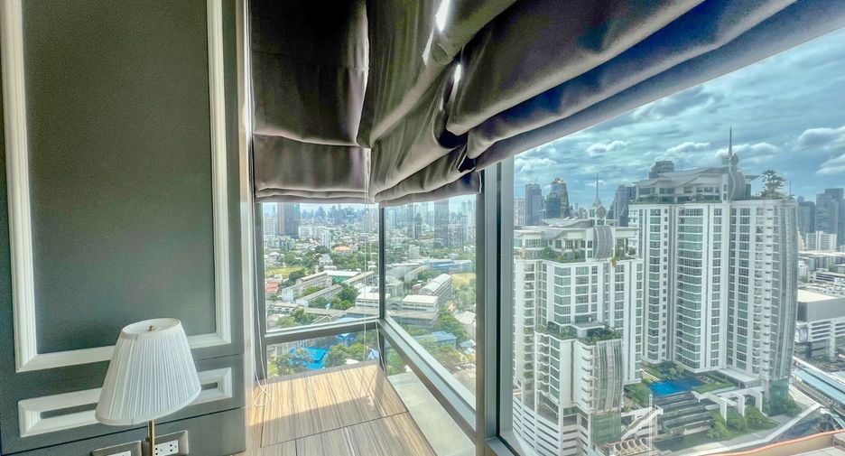 For sale 2 bed condo in Khlong Toei, Bangkok
