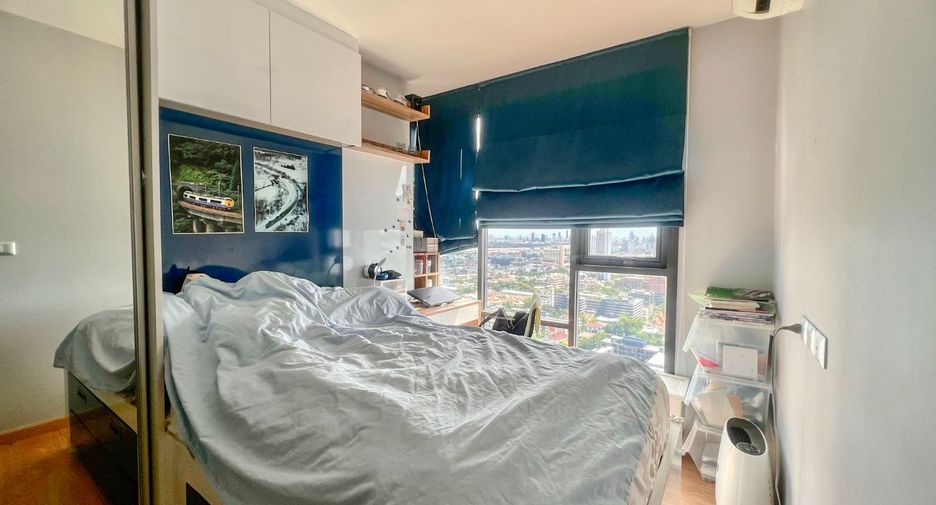 For sale 2 bed condo in Khlong Toei, Bangkok