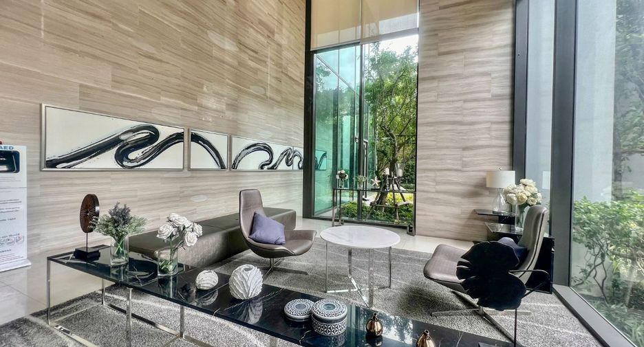 For sale 2 bed condo in Khlong Toei, Bangkok