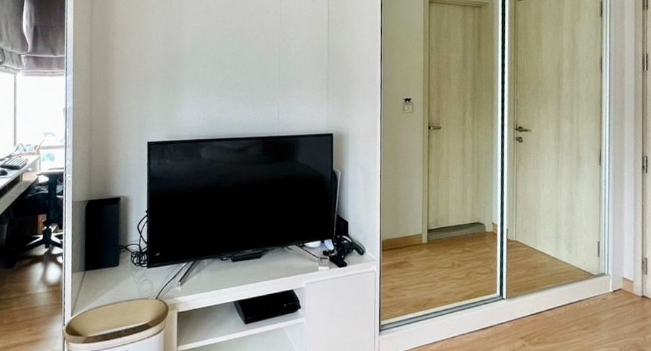 For sale 2 bed condo in Khlong Toei, Bangkok