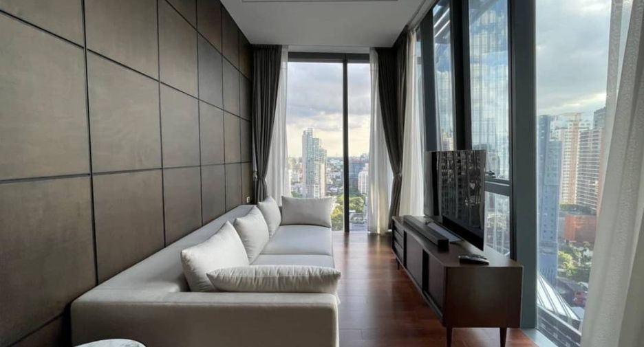 For sale 3 bedrooms condo in Khlong Toei, Bangkok