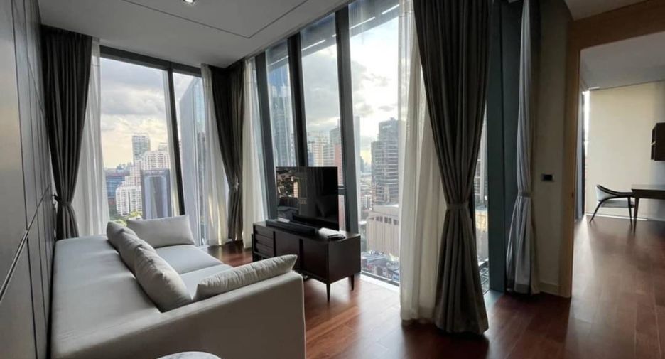 For sale 3 bedrooms condo in Khlong Toei, Bangkok