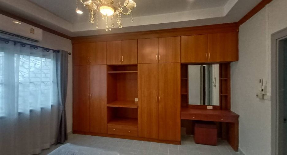For rent 2 bedrooms villa in Mueang Phuket, Phuket