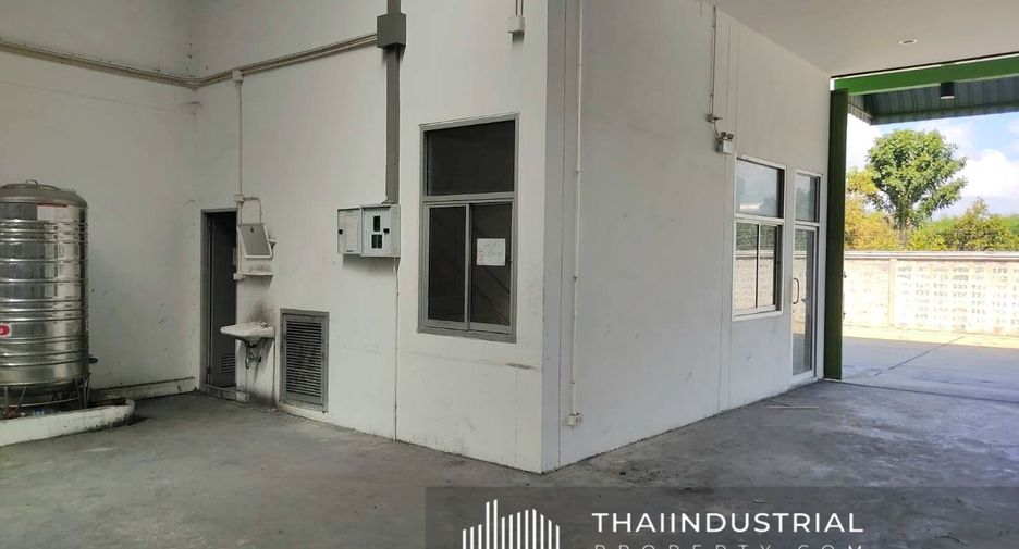 For rent warehouse in Lat Lum Kaeo, Pathum Thani