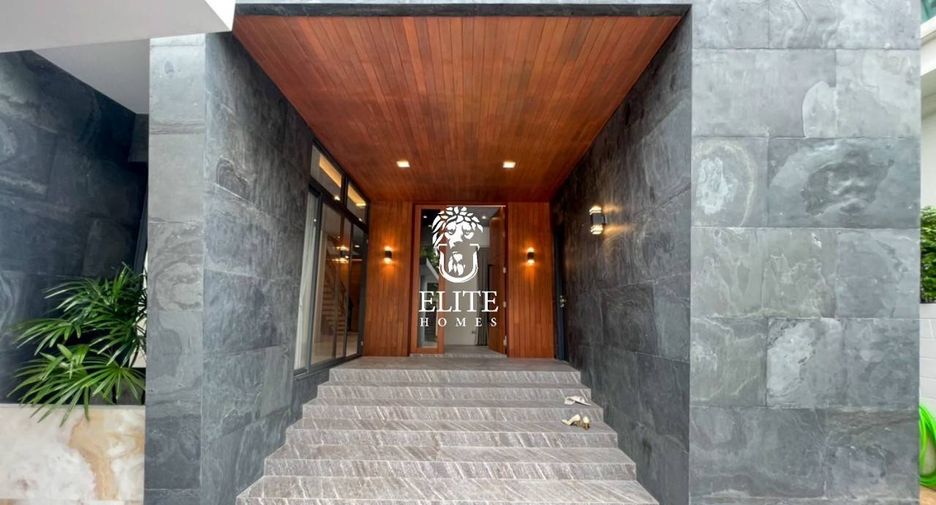 Casa en venta de 5 habitaciones en Bang Sue, Bangkok