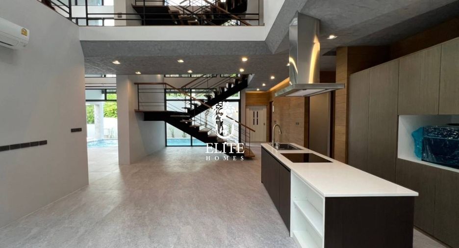 Casa en venta de 5 habitaciones en Bang Sue, Bangkok