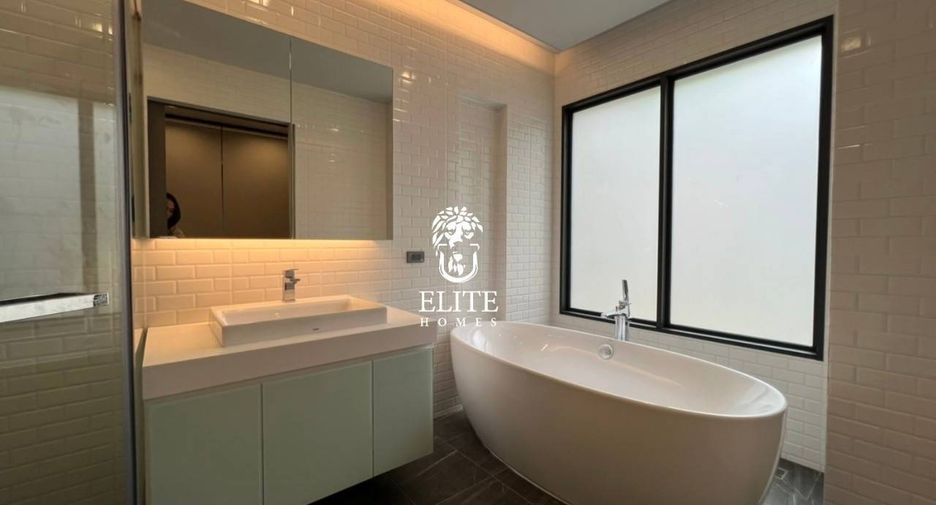Casa en venta de 5 habitaciones en Bang Sue, Bangkok