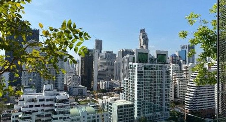For rent 3 bedrooms condo in Watthana, Bangkok