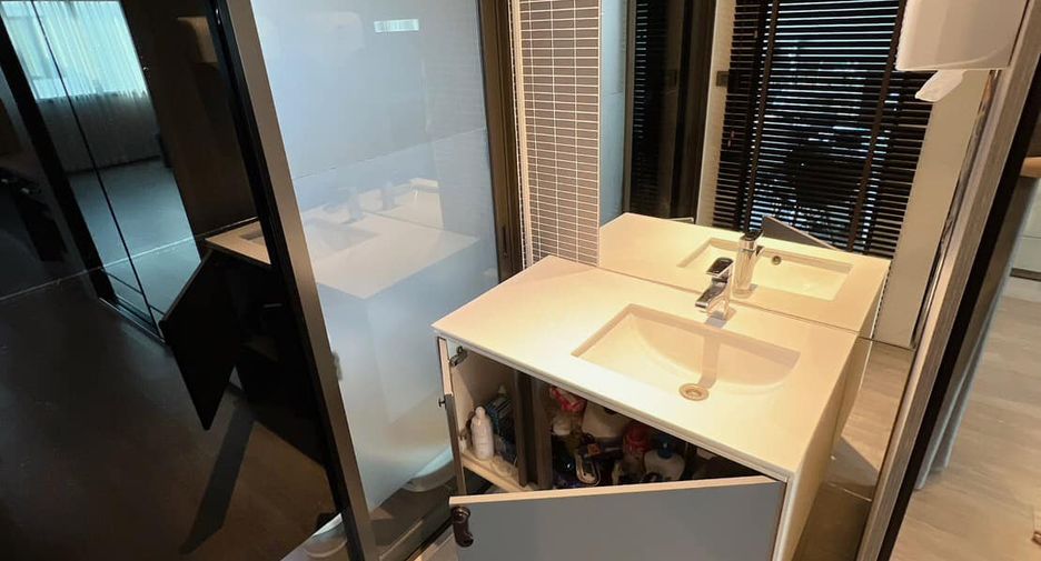 For rent and for sale 3 bedrooms townhouse in Lat Phrao, Bangkok