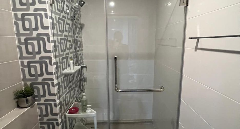 For rent and for sale 3 bedrooms townhouse in Lat Phrao, Bangkok