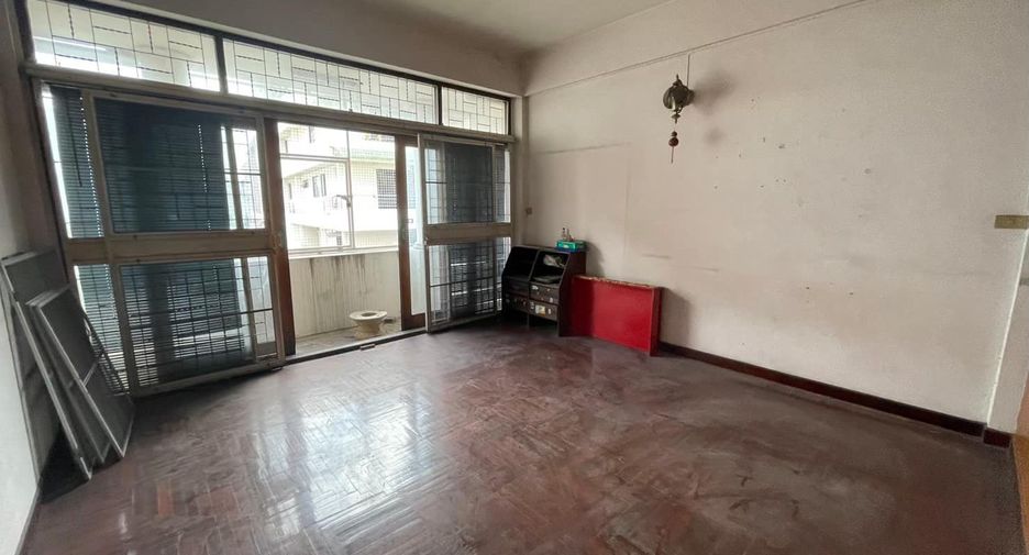 For rent 4 bed office in Bang Sue, Bangkok