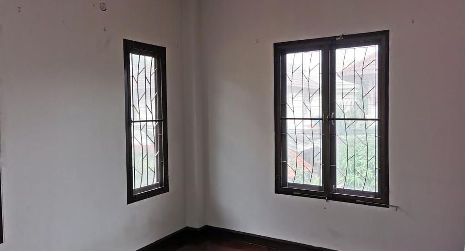For rent and for sale 3 bedrooms house in Bang Khae, Bangkok