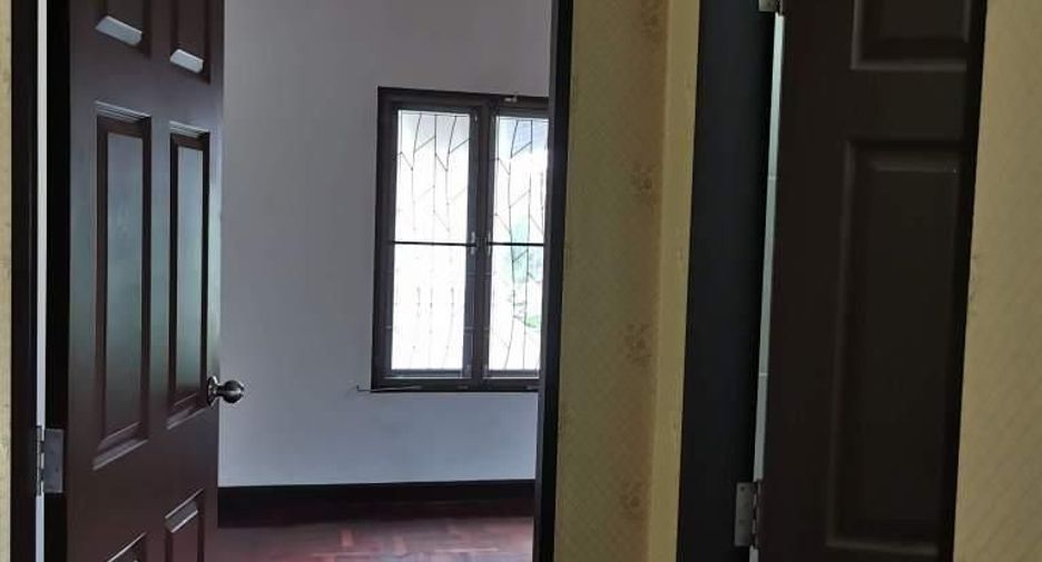 For rent and for sale 3 bedrooms house in Bang Khae, Bangkok