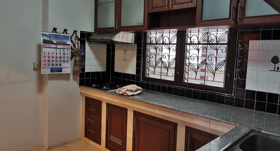 For rent and for sale 3 bedrooms house in Bang Khae, Bangkok