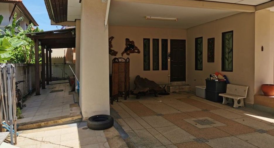 For rent and for sale 3 bedrooms house in Bang Khae, Bangkok