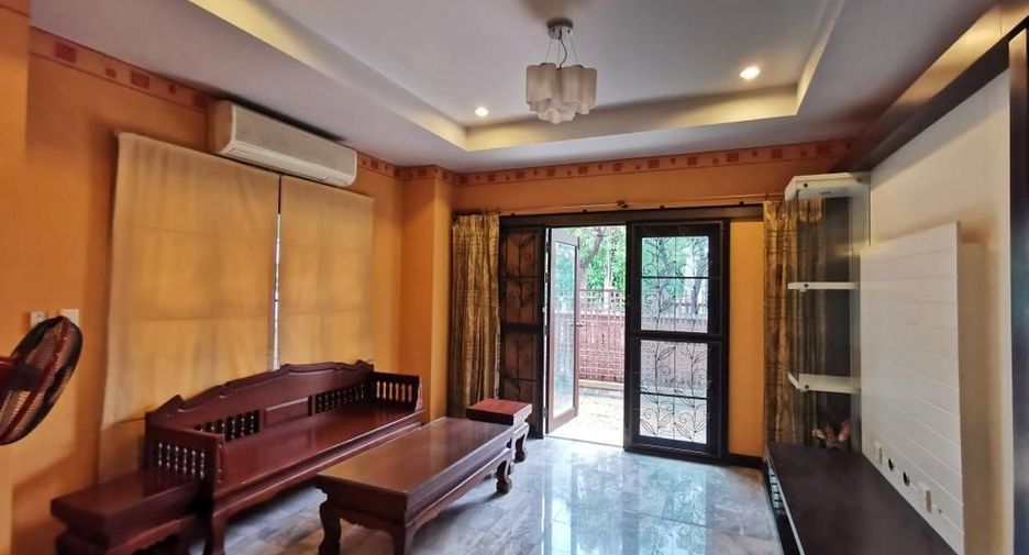 For rent and for sale 3 bedrooms house in Bang Khae, Bangkok