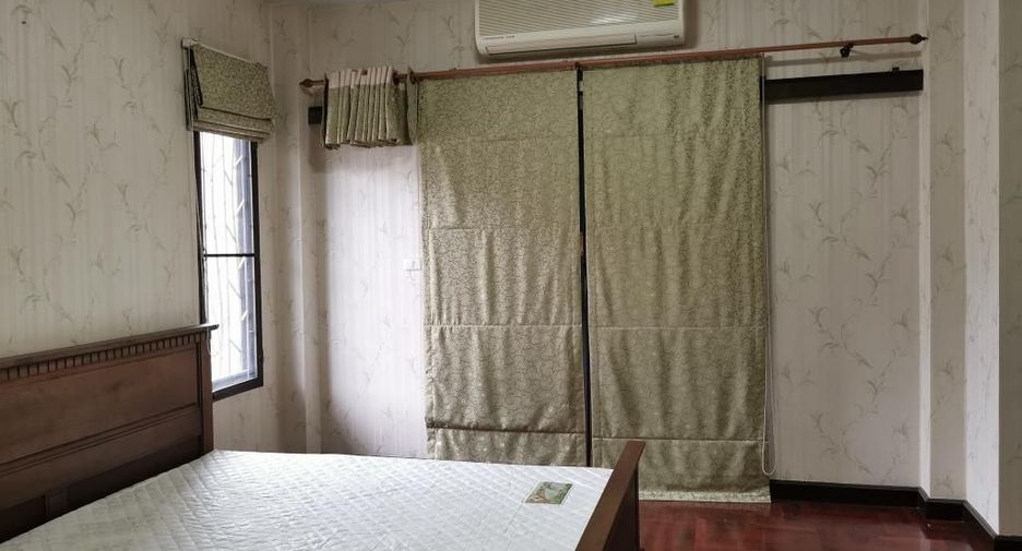 For rent and for sale 3 bedrooms house in Bang Khae, Bangkok