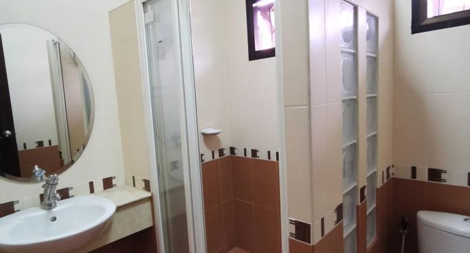 For rent and for sale 3 bedrooms house in Bang Khae, Bangkok
