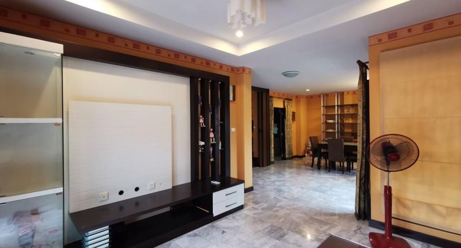 For rent and for sale 3 bedrooms house in Bang Khae, Bangkok