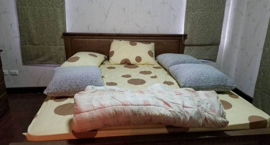 For rent and for sale 3 bedrooms house in Bang Khae, Bangkok