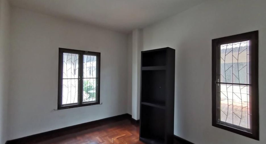 For rent and for sale 3 bedrooms house in Bang Khae, Bangkok