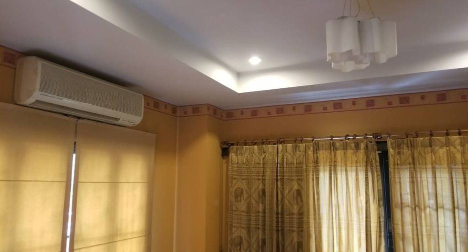 For rent and for sale 3 bedrooms house in Bang Khae, Bangkok